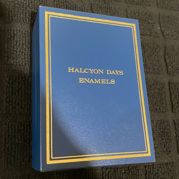 Halcyon Days Enamels Angel pendant - Picture 5 of 5